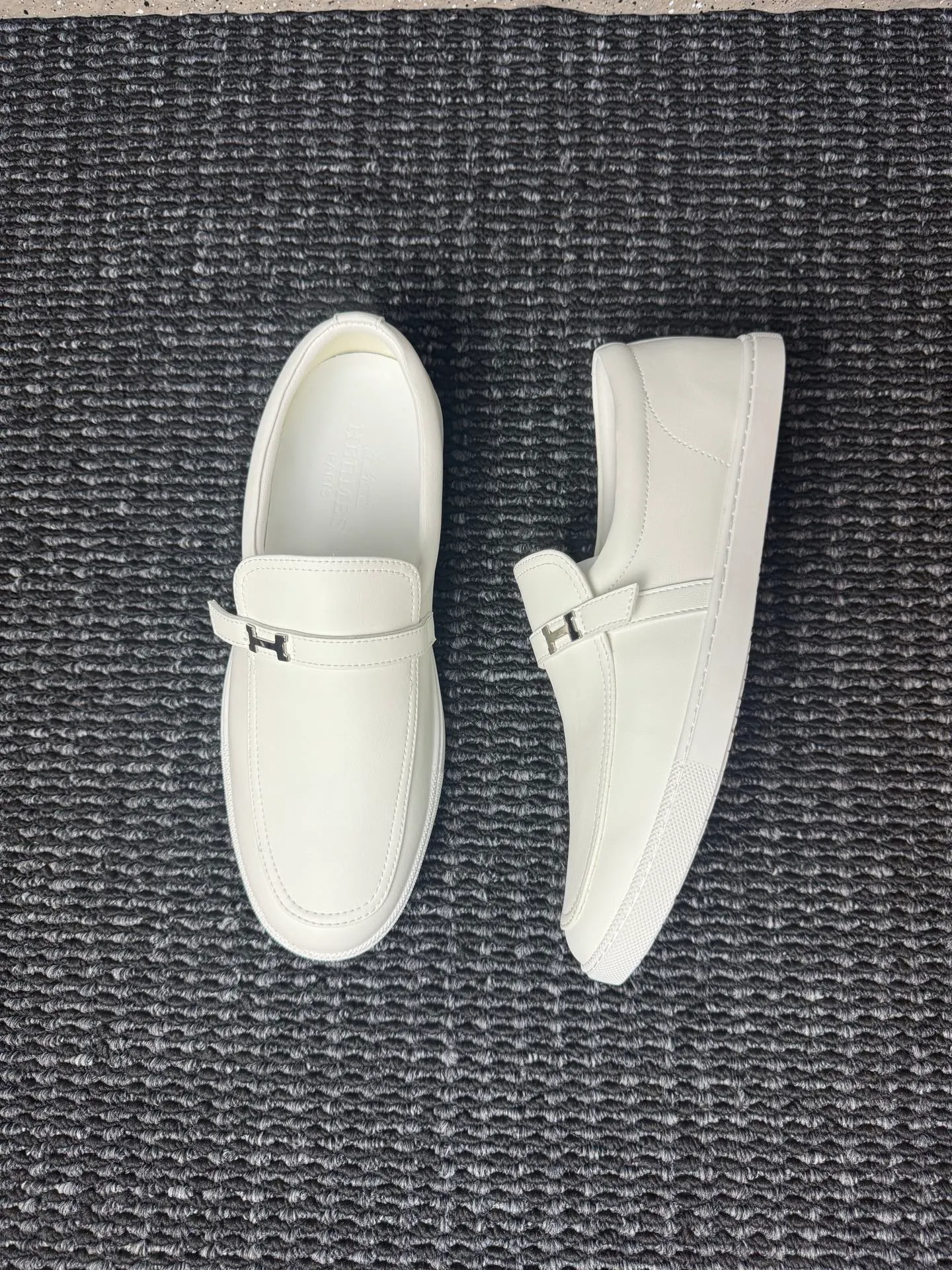 Men's men's shoes 💰440 [New style] 🪷🪷[HERMES] Hermès - High-end quality, the same style as the official website - Upper: 🔝 Nappa calfskin, with iconic H metal - Lining: water-dyed cowhide - Outsole: ultra-light TPU molded outsole - Ultra-high quality control·Fine workmanship: highlighted (high-end·luxury·grade) -Size: 38-44 (45 can be customized)·